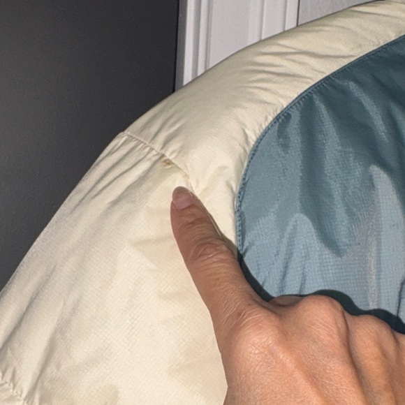 NAUTICA Thick Puffer/Ski Jacket in Pale Blue & Cream. Reversible. - Picture 5 of 14